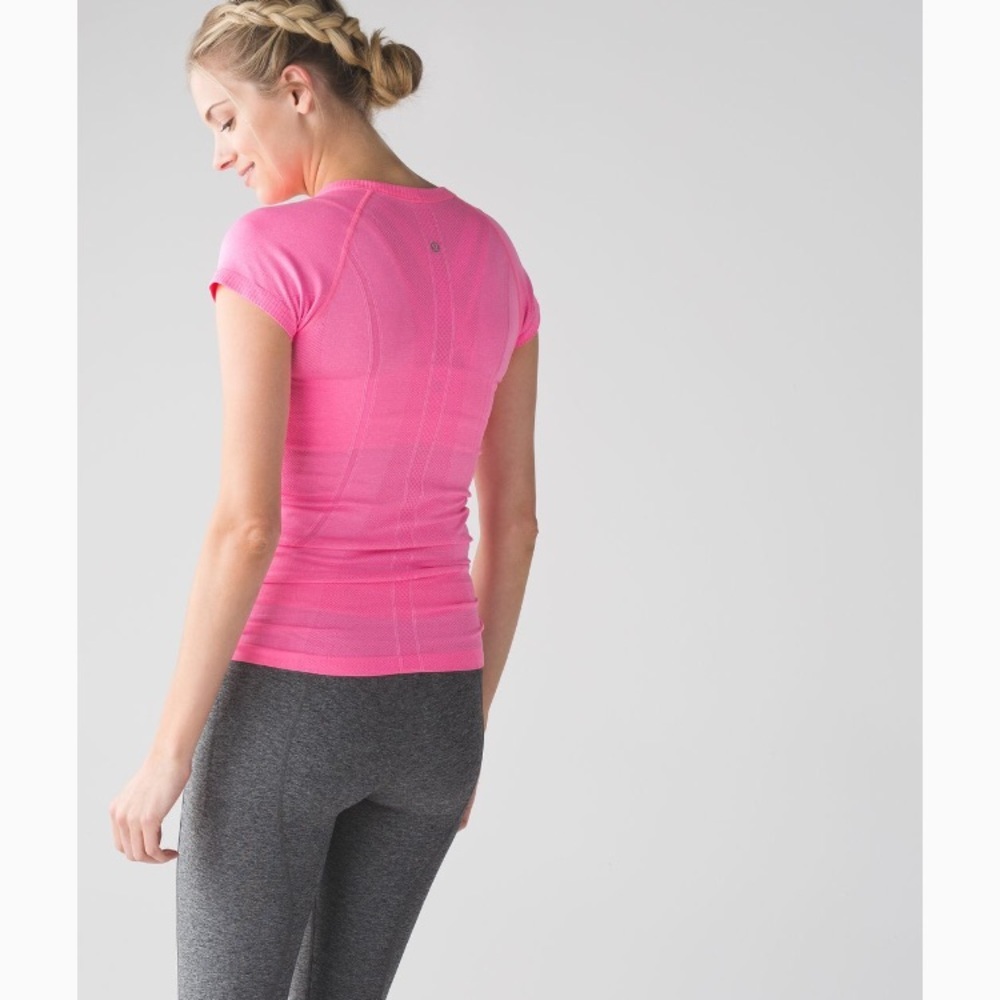 Lululemon Swiftly Tech Short Sleeve Running Workout Athletic Gym Shirt